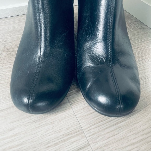 AEROSOLES Black Leather Round Toe Kitten Block Heels Ankle Comfy Booties  7.5 - Picture 15 of 15
